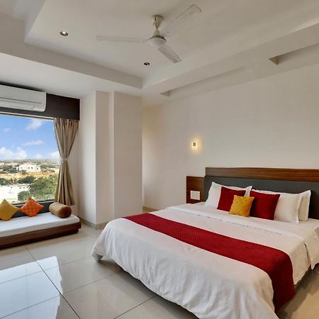 Goverdhan Greens Resort Dwarka L Hotels In Dwarka Esterno foto