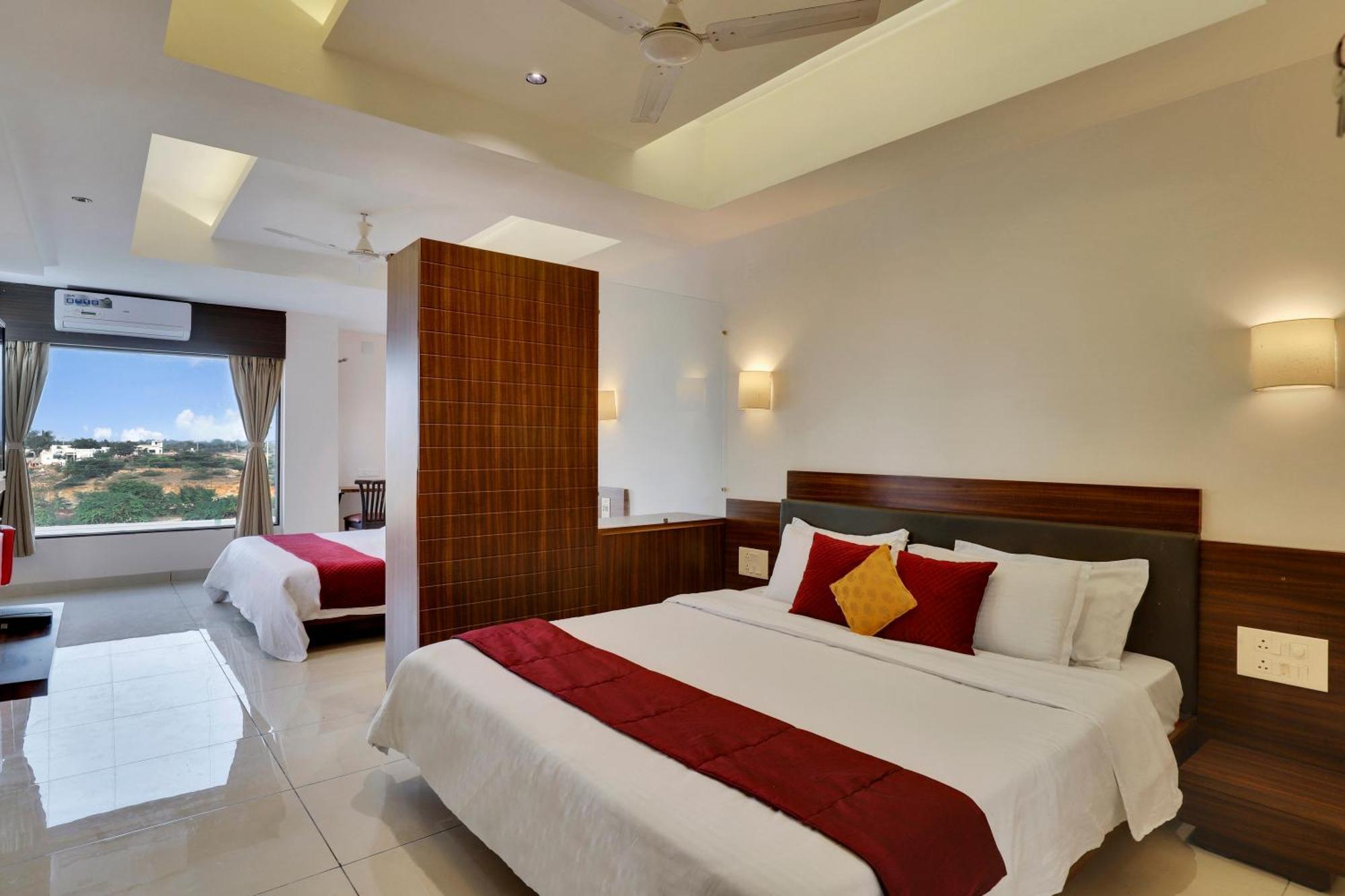 Goverdhan Greens Resort Dwarka L Hotels In Dwarka Esterno foto