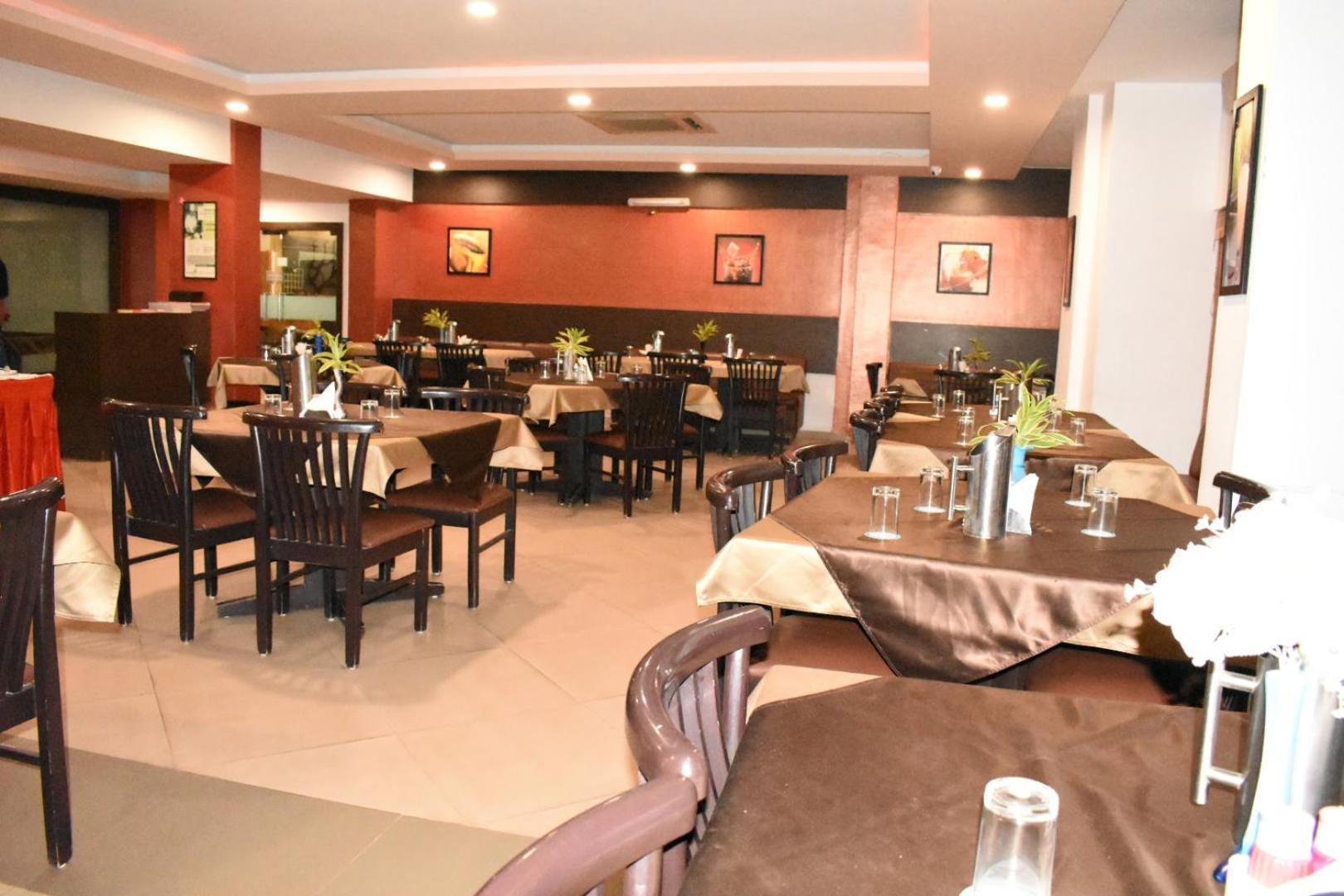 Goverdhan Greens Resort Dwarka L Hotels In Dwarka Esterno foto