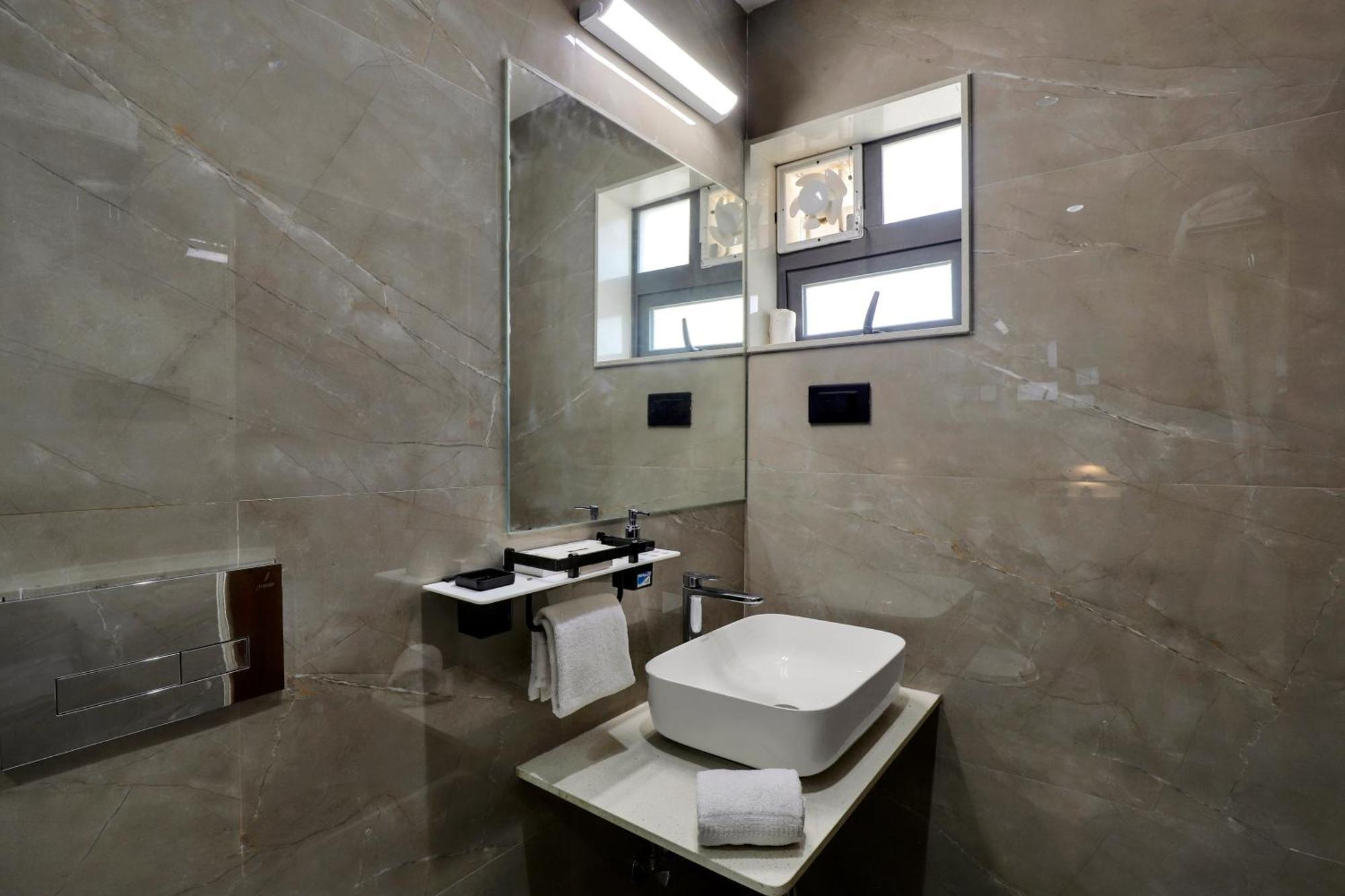 Goverdhan Greens Resort Dwarka L Hotels In Dwarka Esterno foto