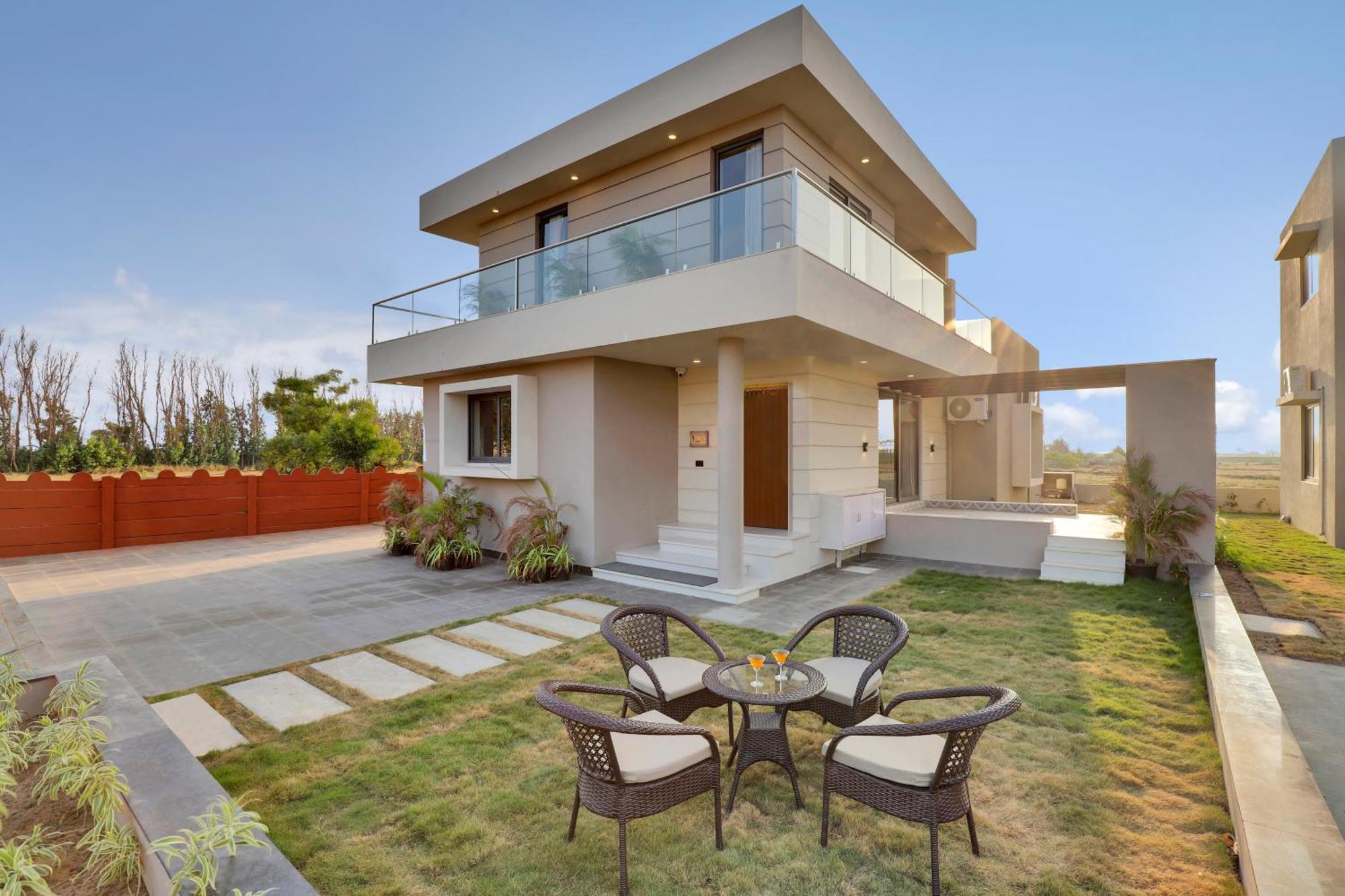 Goverdhan Greens Resort Dwarka L Hotels In Dwarka Esterno foto