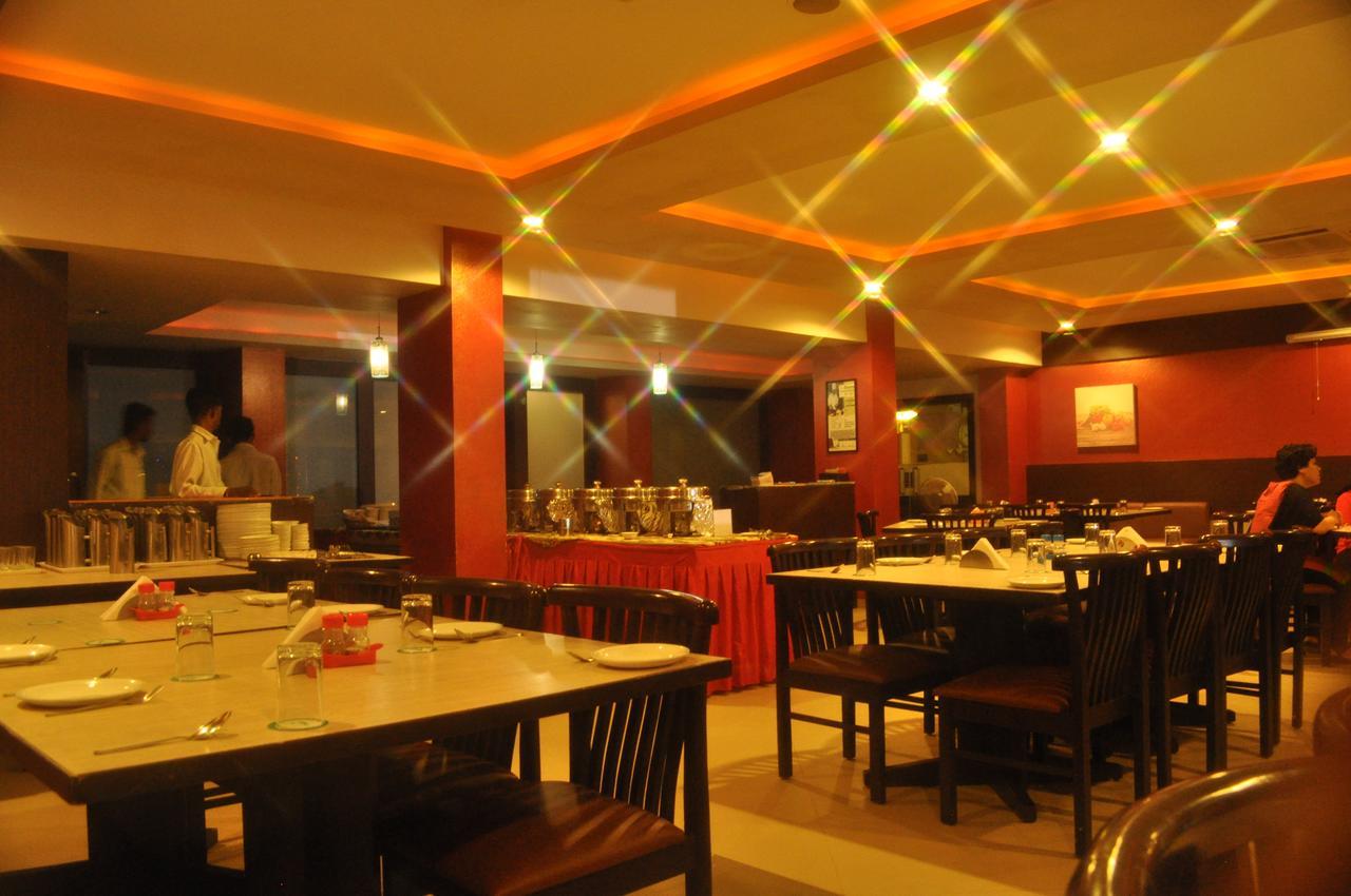 Goverdhan Greens Resort Dwarka L Hotels In Dwarka Esterno foto
