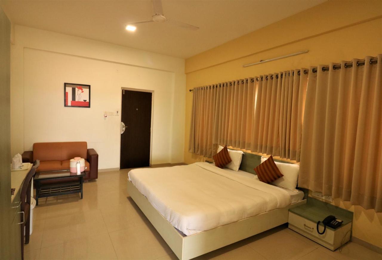 Goverdhan Greens Resort Dwarka L Hotels In Dwarka Esterno foto