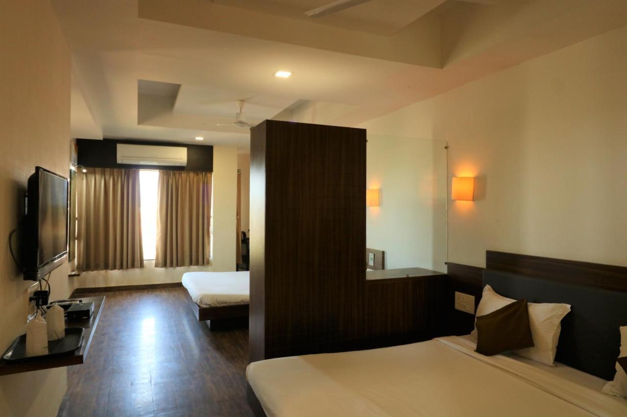 Goverdhan Greens Resort Dwarka L Hotels In Dwarka Esterno foto