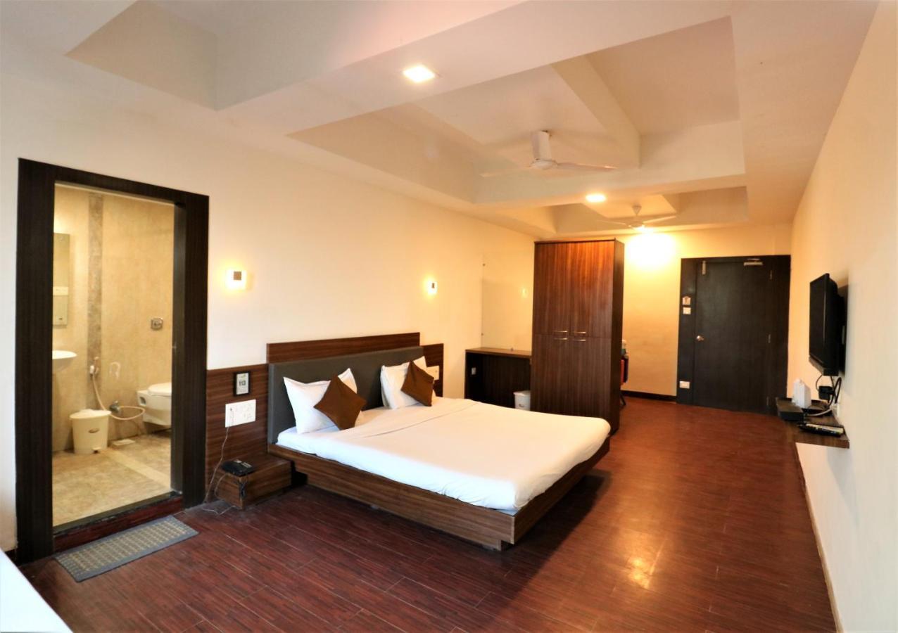 Goverdhan Greens Resort Dwarka L Hotels In Dwarka Esterno foto
