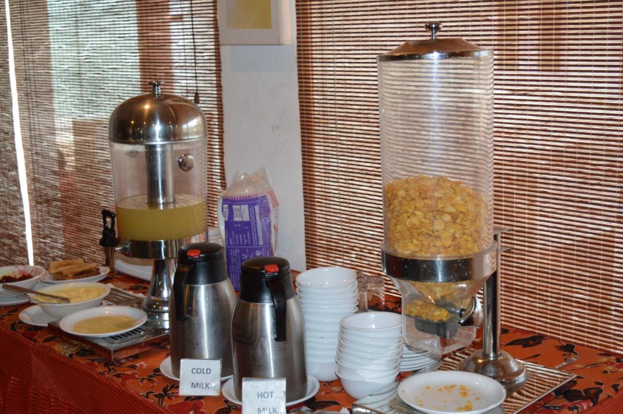 Goverdhan Greens Resort Dwarka L Hotels In Dwarka Esterno foto
